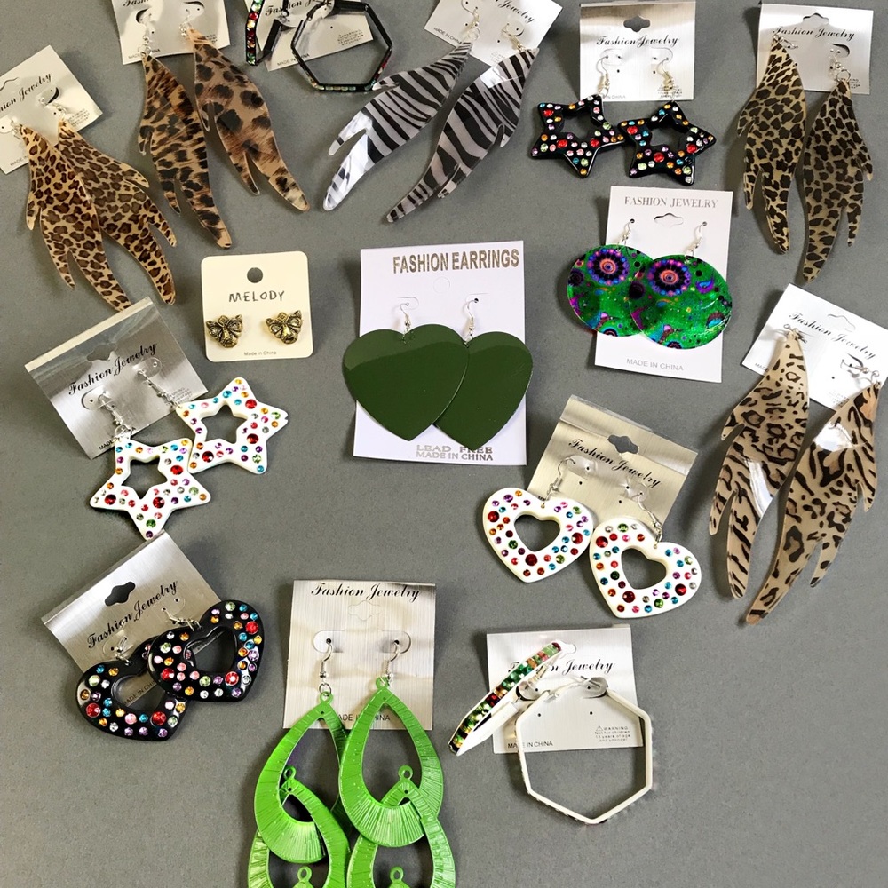 Drop Dangle Earrings Bundle pierced 15pcs GREEN